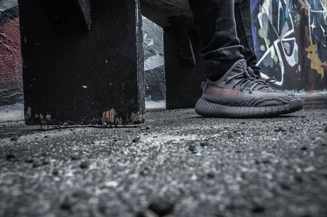 15岁少年遭活埋悲剧,最新报道与青少年安全警钟长鸣