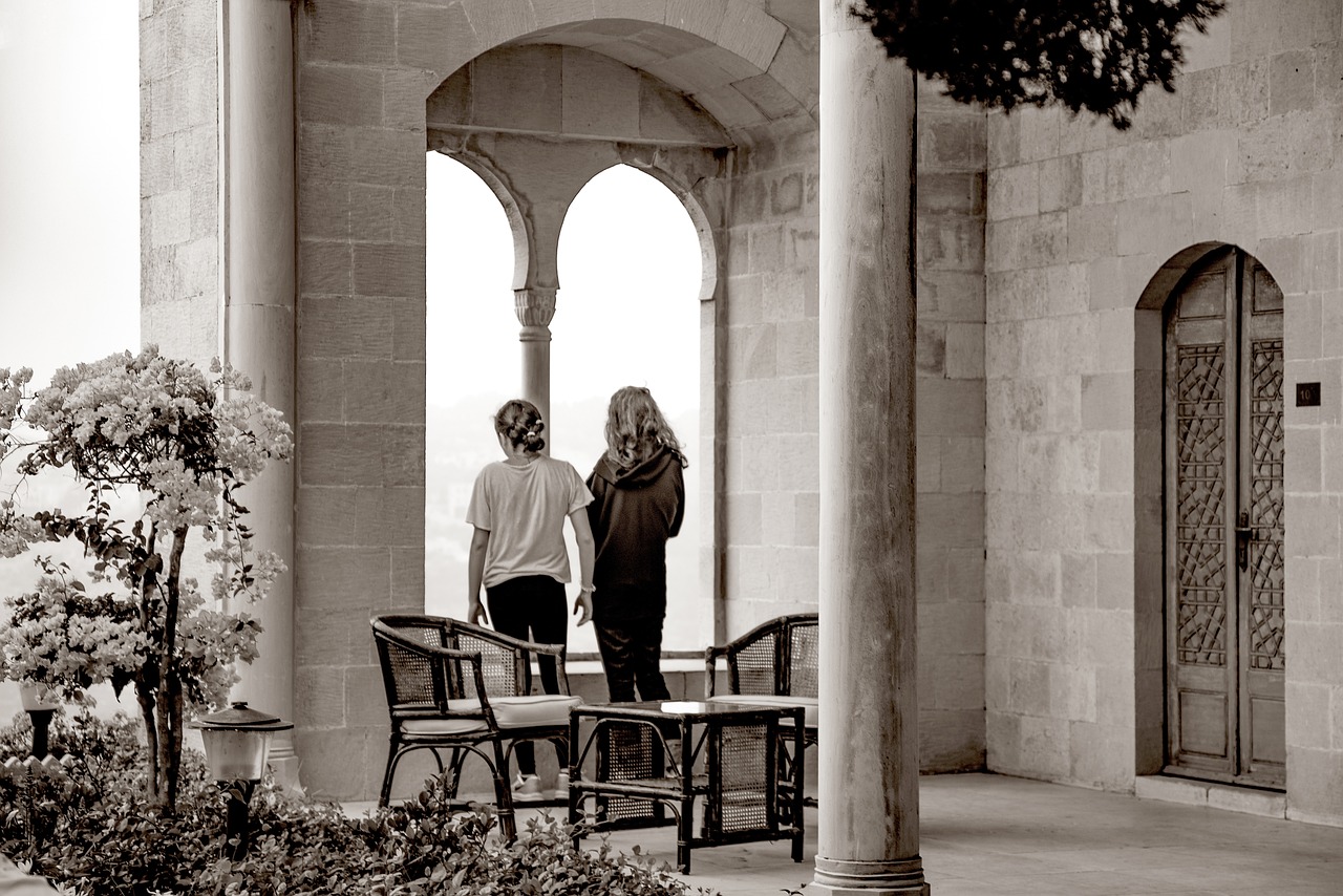 15岁少年遭活埋悲剧,最新报道与青少年安全警钟长鸣